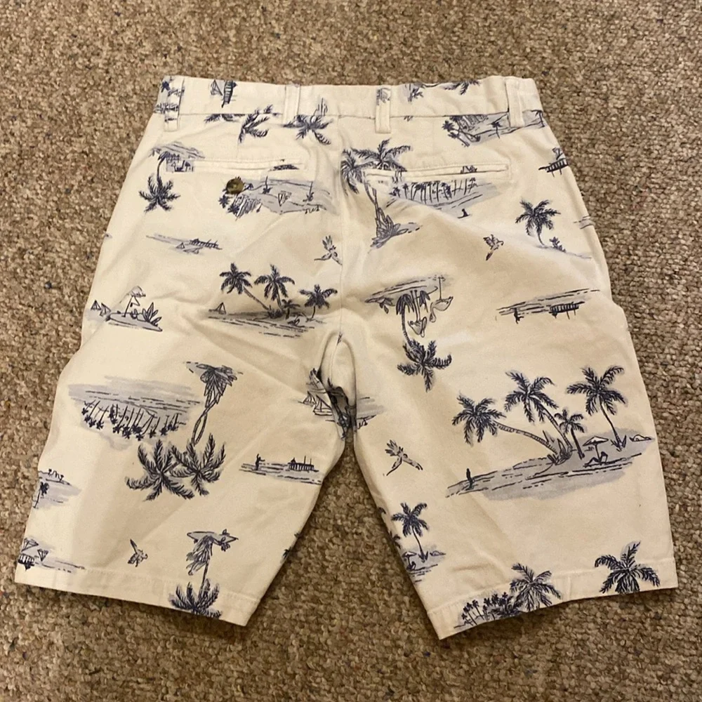 Old Navy Beach Scene Shorts Set of 2 : Red and White; Size 28
